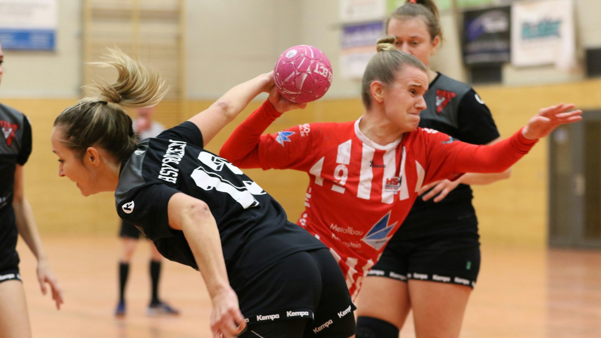 Das Bild zeigt die Leistungsträgerin, die sich am Kreis durchsetzt.