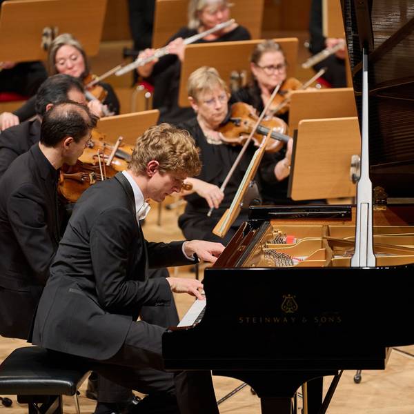 Jan Lisiecki and Acadamy of St. Martin in the Fields in Köln Philharmonie