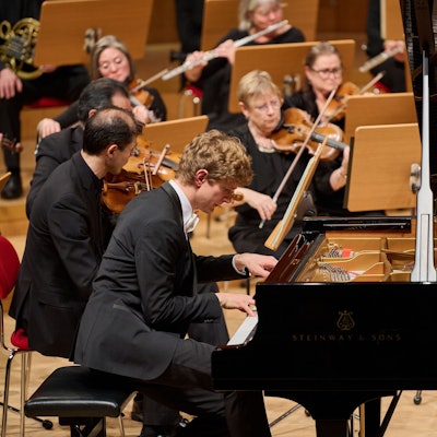 Jan Lisiecki and Acadamy of St. Martin in the Fields in Köln Philharmonie