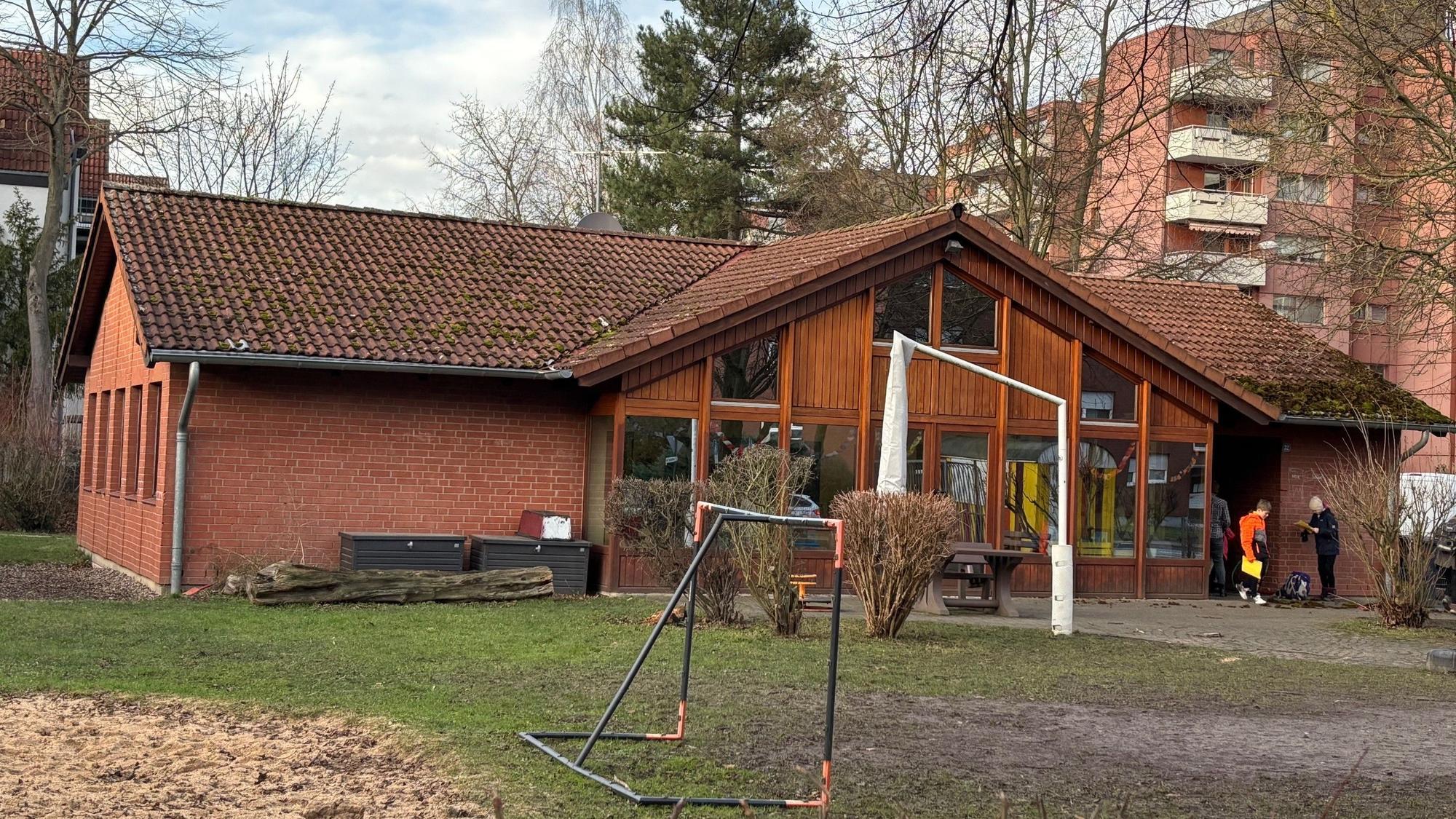 Auf dem Bild ist das Gebäude des Horts Hortensie in Frechen zu sehen.
