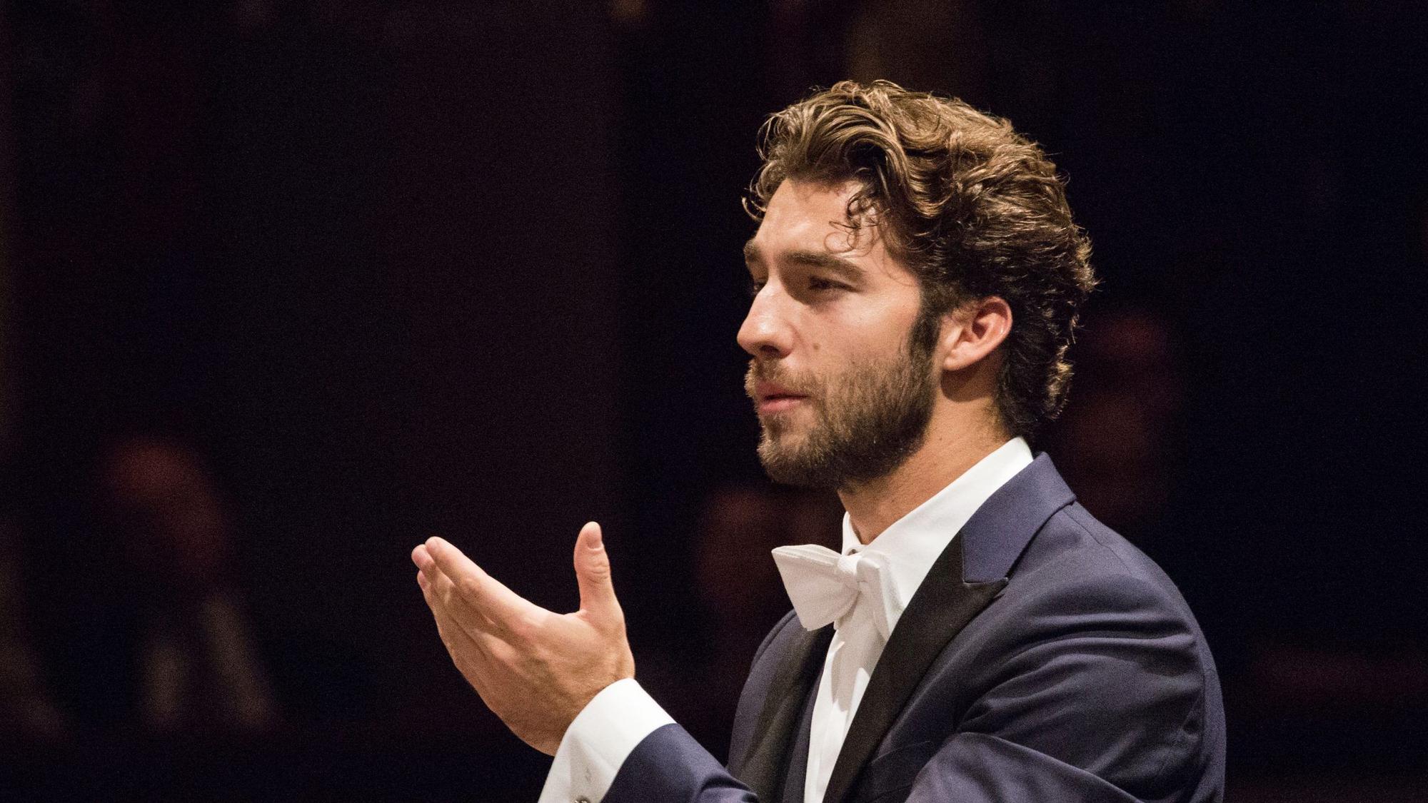 Der Schweizer Dirigent Lorenzo Viotti