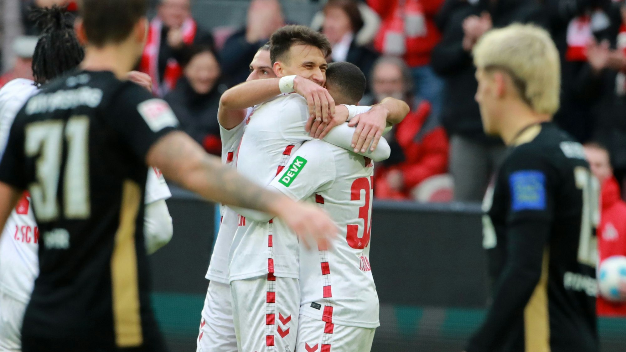 1. FC Köln vs. SV Elversberg, 19. Spieltag, 25.01.2025, 13.00 Uhr, Jubel nach dem Tor zum 1:0 durch Dejan Ljubicic (1. FC Köln), Bild: Herbert Bucco