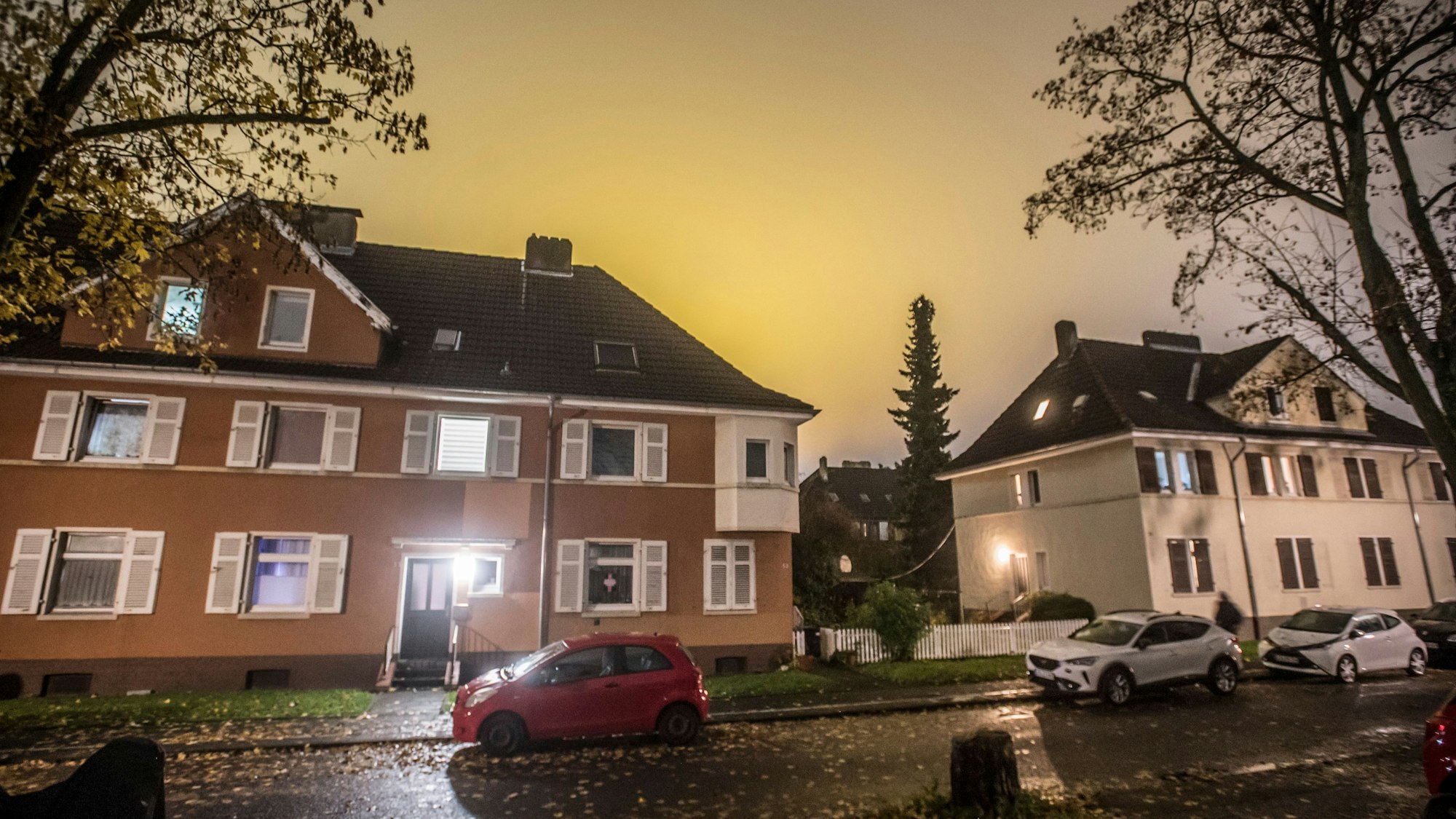 Wohnungen wie in der Bayer-Kolonie III, hier die Hermann-von-Helmholtz-Straße, sind knapp und begehrt.