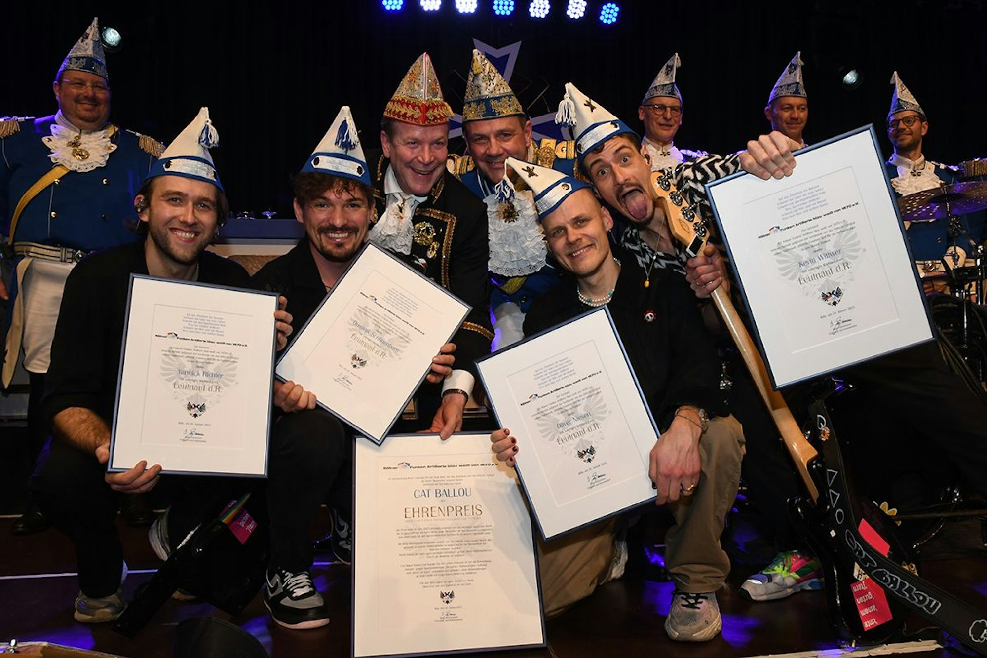 Blaue Funken zeichnen Cat Ballou mit neuem Ehrenpreis aus.
