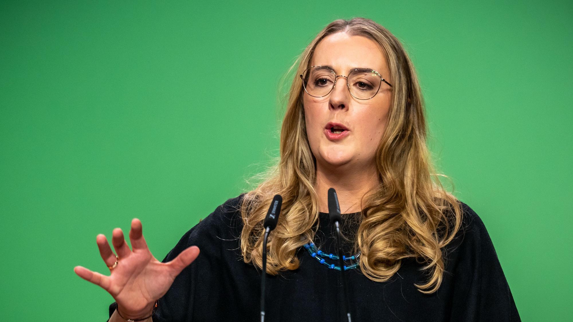Grünen-Fraktionschefin Katharina Dröge bei einer Rede.