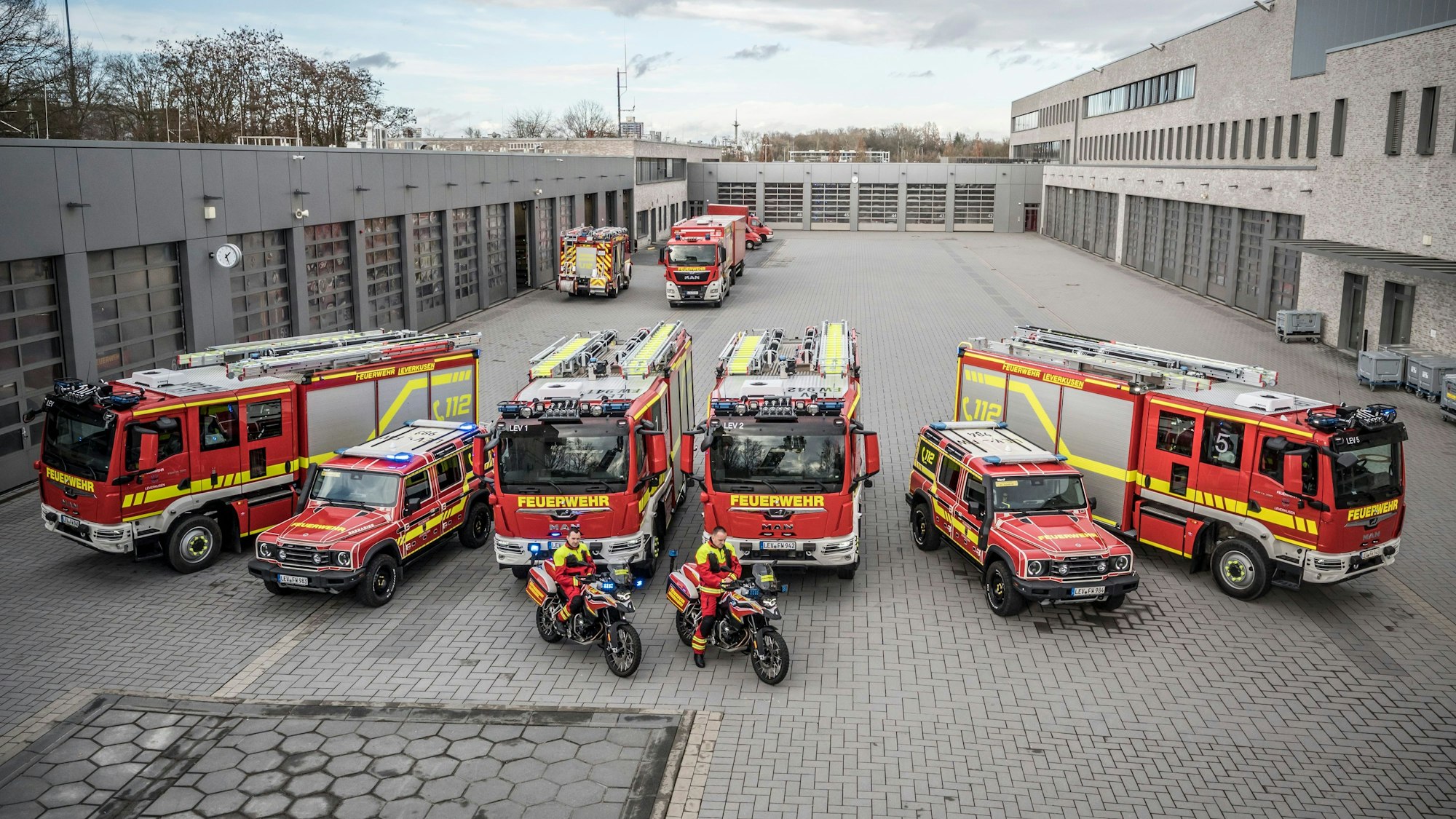 Hermann Greven stellt neue Autos vor, zwei Tage, bevor er in Pension geht. Foto: Ralf Krieger