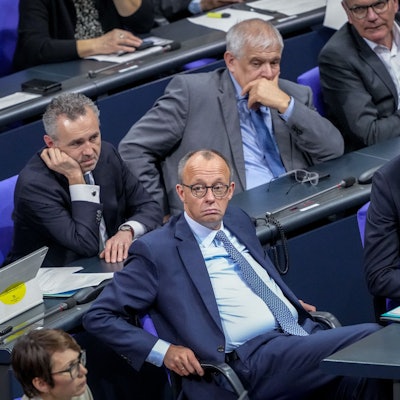 dpatopbilder - 29.01.2025, Berlin: Friedrich Merz, CDU-Bundesvorsitzender, nach der Abstimmung. Die Union hatte bei der Abstimmung 348 Stimmen für ihren Antrag bekommen, CDU und CSU haben aber nur 196 Sitze im Parlament Foto: Kay Nietfeld/dpa +++ dpa-Bildfunk +++