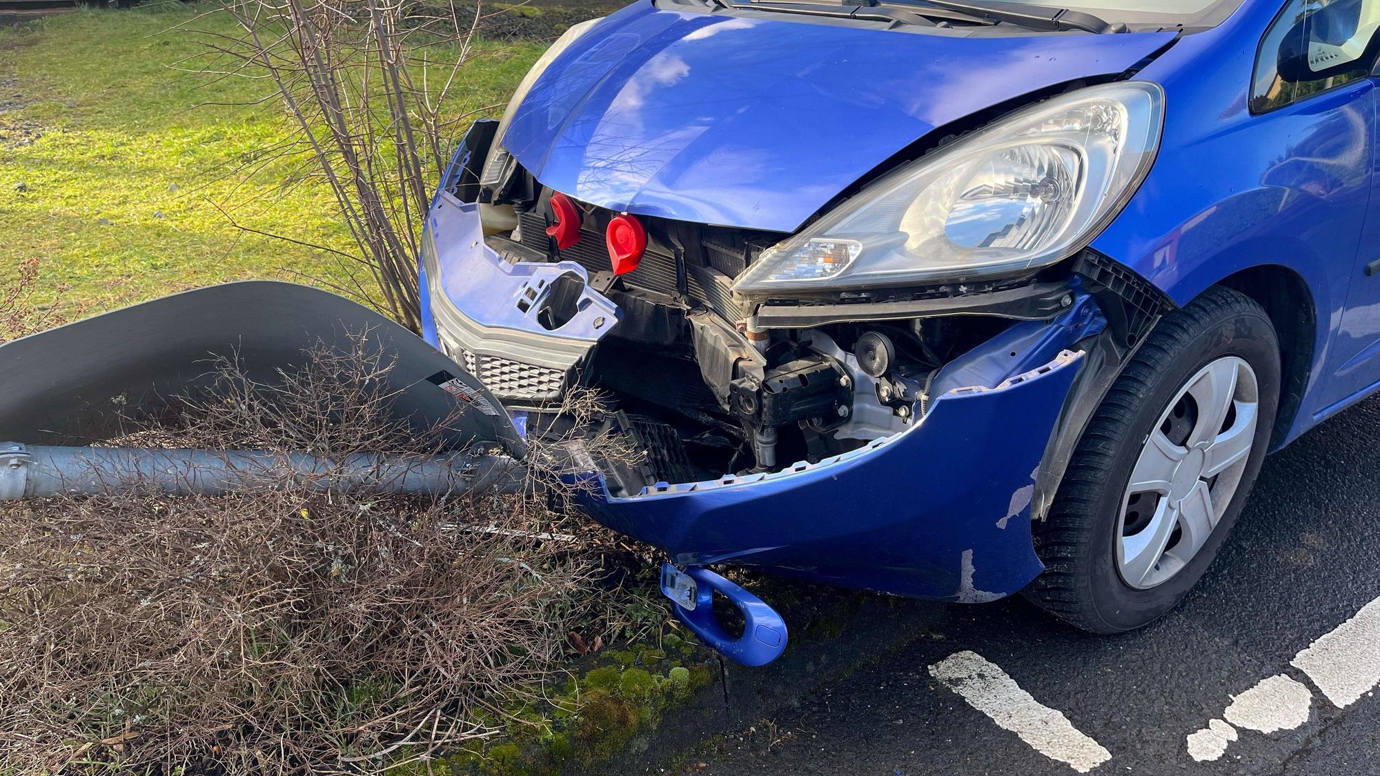 Das kaputte Auto.
