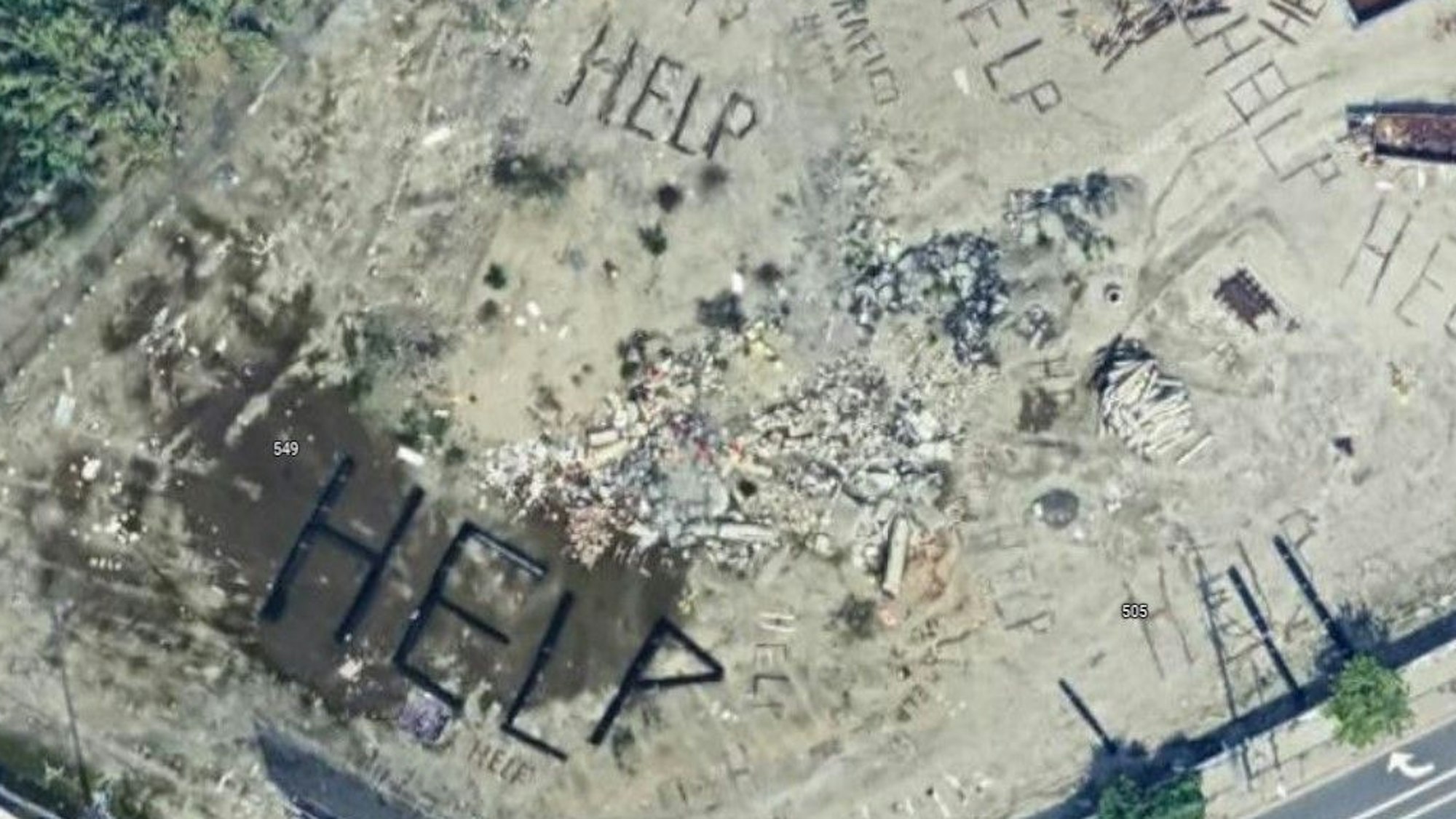 „Help“ – also „Hilfe“ – ist auf einem Gelände in Los Angeles zu lesen.