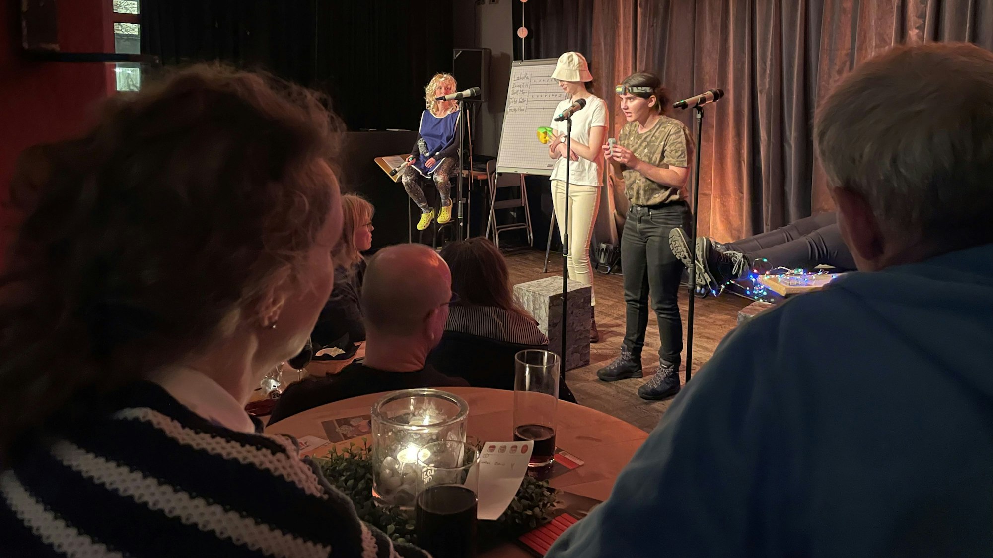 Die Kabarett-AG des Landrat-Lucas-Gymnasiums machte den Anfang.