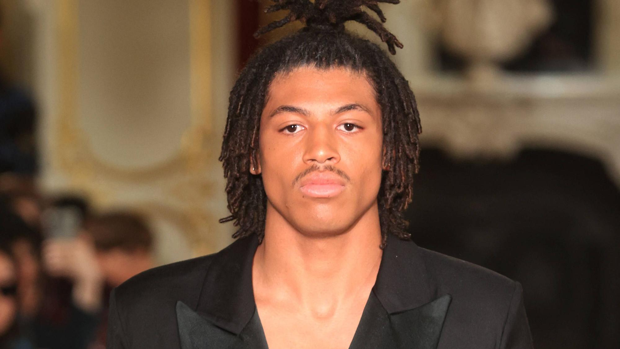 Henry Samuel, der Sohn ovn Heidi Klum und ihrem Ex-Mann Seal, ist als Model auch erfolgreich.