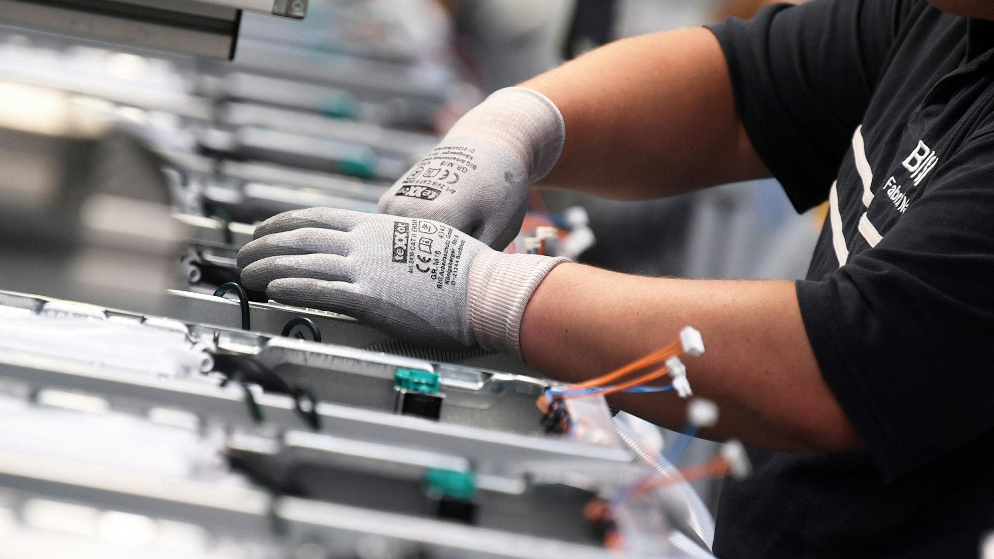 Waschmaschinen werden hergestellt.