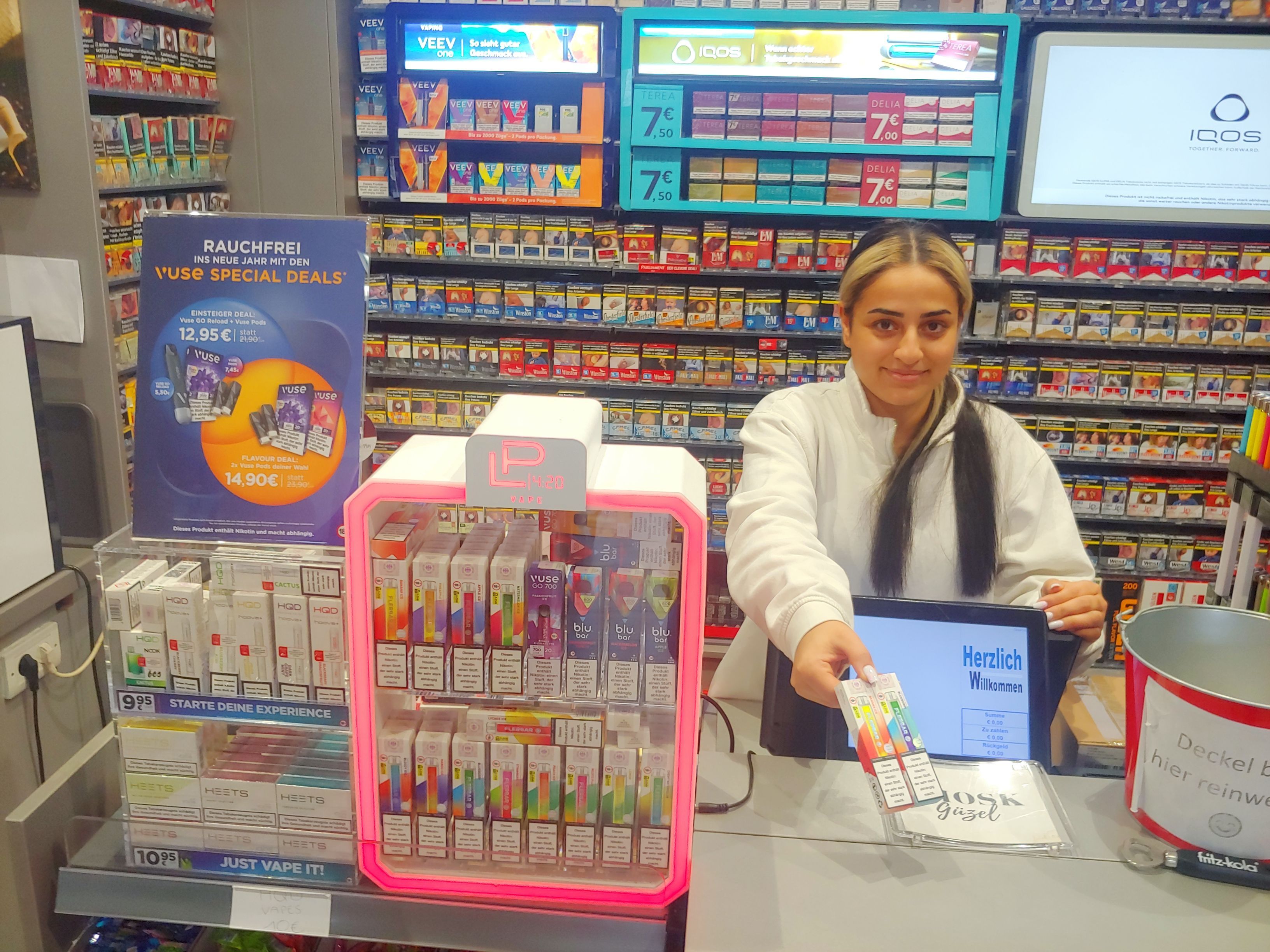 Kölner Kioskbesitzer: So einfach kommen Jugendliche an E-Zigaretten