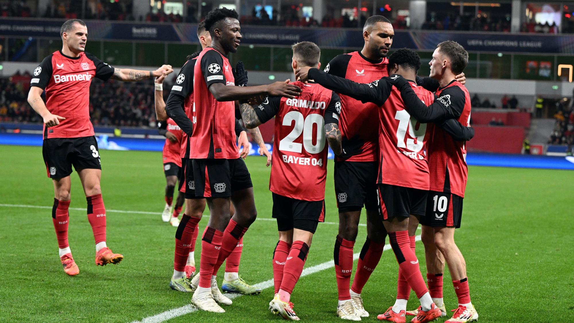 29.01.2025, Nordrhein-Westfalen, Leverkusen: Fußball: Champions League, Bayer Leverkusen - Sparta Prag, Vorrunde, 8. Spieltag, in der BayArena, Leverkusens Nathan Tella bejubelt sein Tor zum 2:0. Foto: Federico Gambarini/dpa +++ dpa-Bildfunk +++