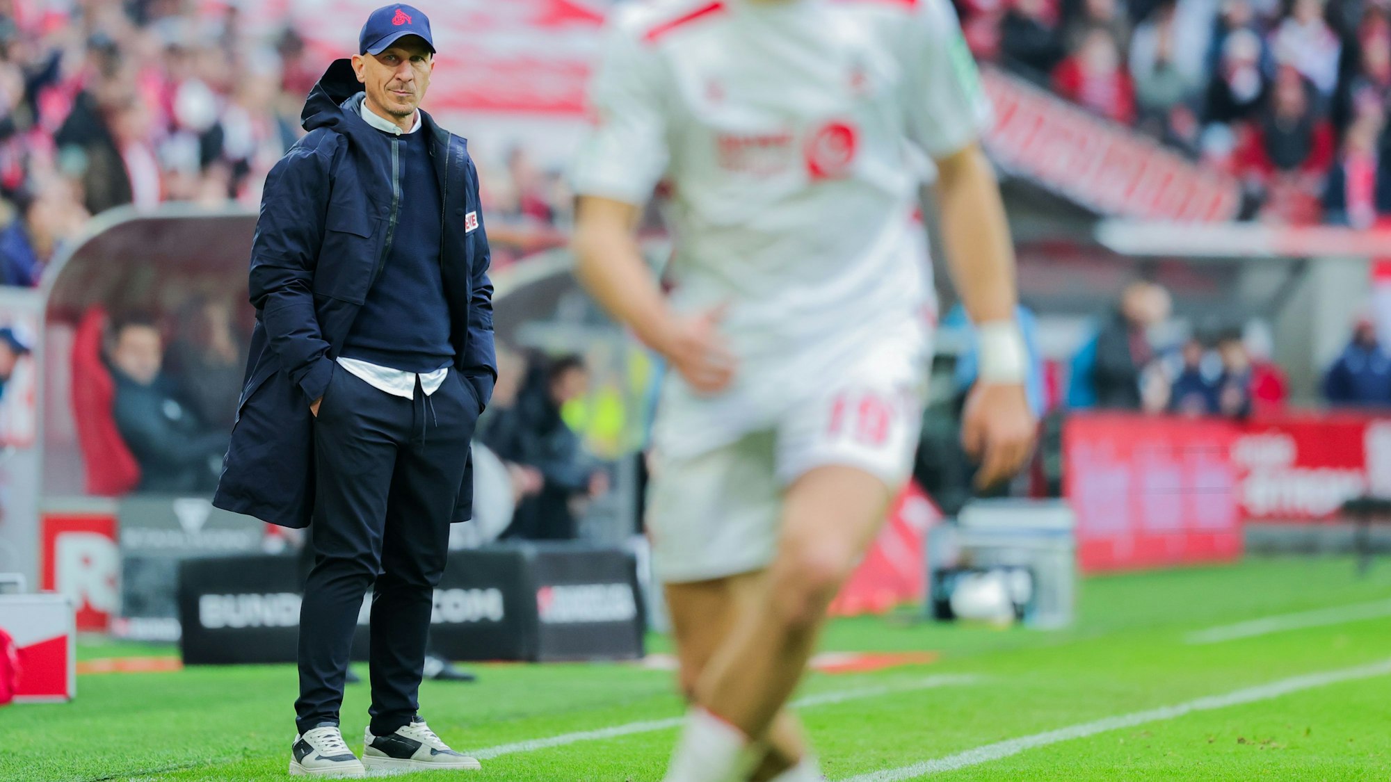 Gerhard Struber wechselte erfolgreich den Torwart und seine Abwehr-Formation. Dennoch denkt der Trainer darüber nach, zur Viererkette zurückzukehren.