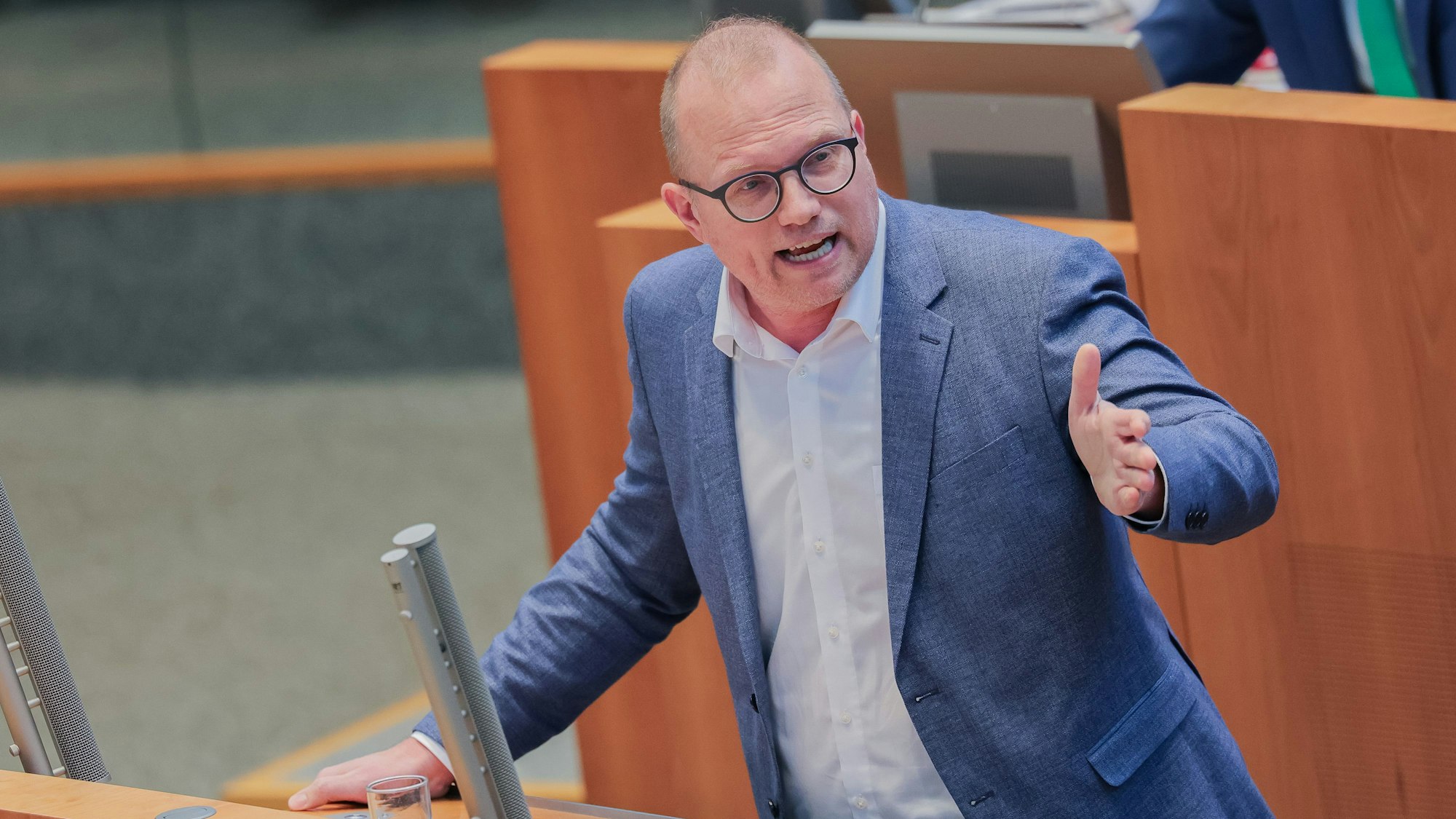 SPD-Fraktionsvorsitzender Jochen Ott im Landtag.