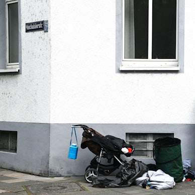 Müll im Straßenbild der Stadt: Kölns Oberbürgermeisterin Henriette Reker beklagt eine „zunehmende Verwahrlosung“ in der Stadt (Archivbild).