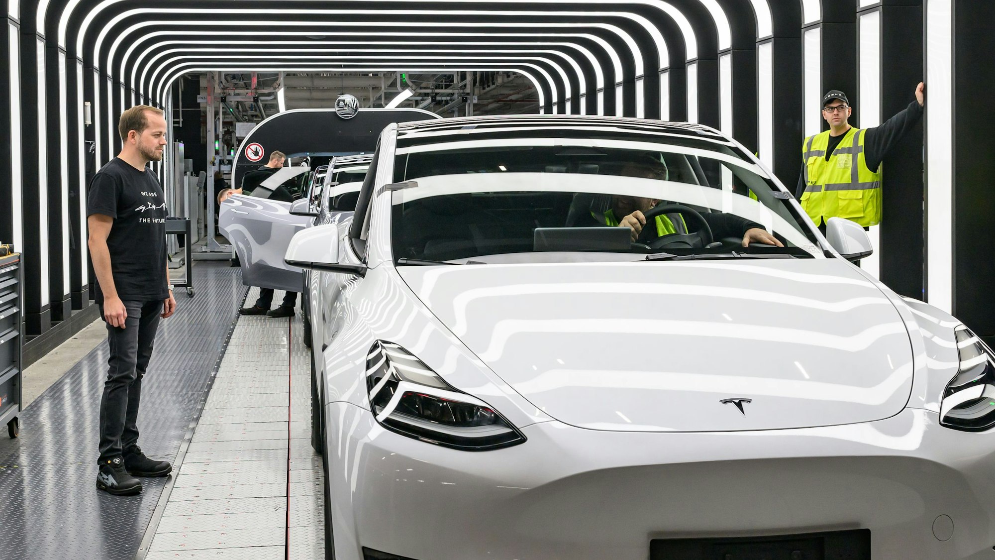inblick in die Produktion von Elektrofahrzeugen vom Typ Tesla Model Y in Brandenburg. (Archivbild)