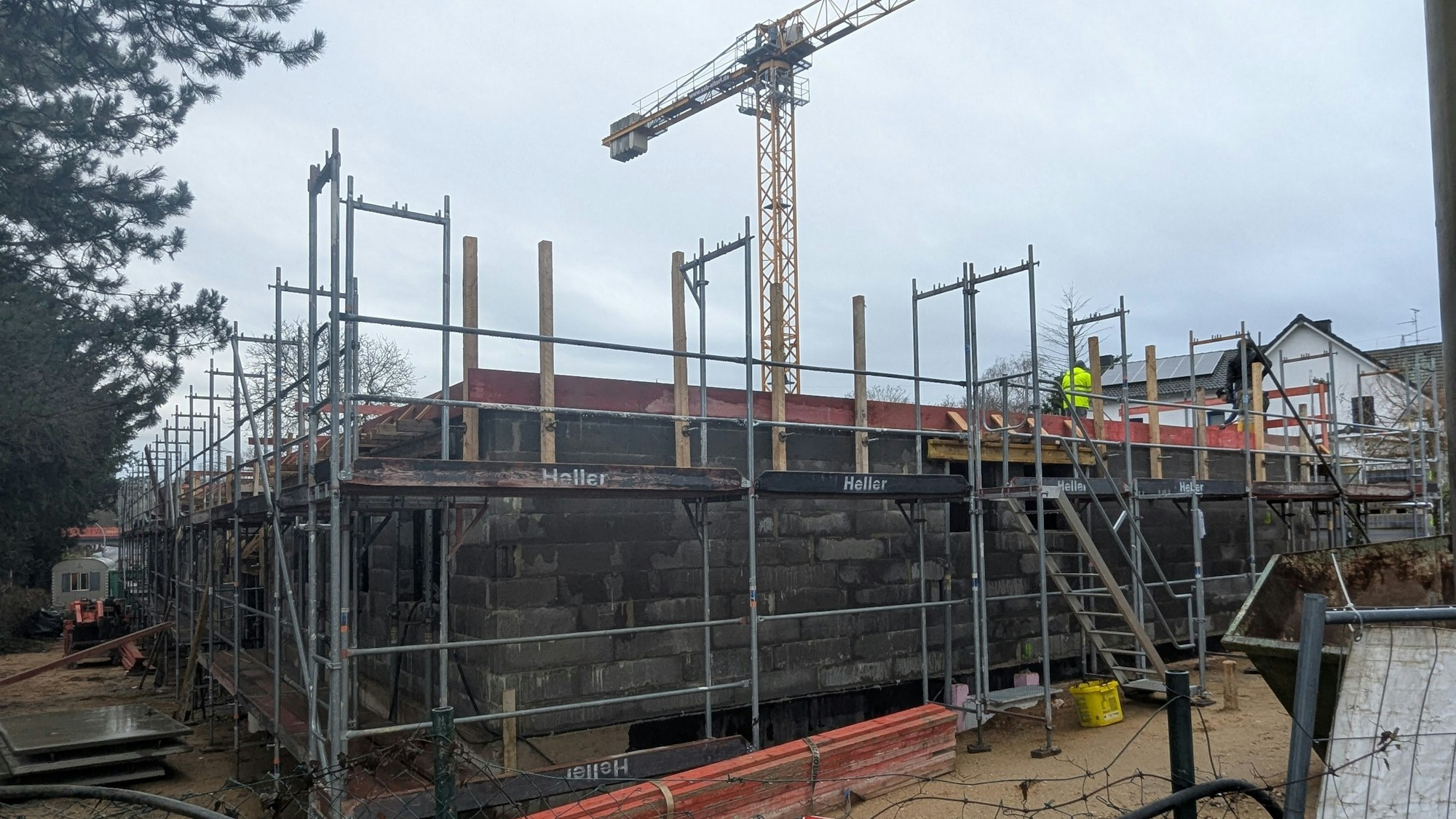 Das Foto zeigt eine private Baustelle in Alt-Hürth.