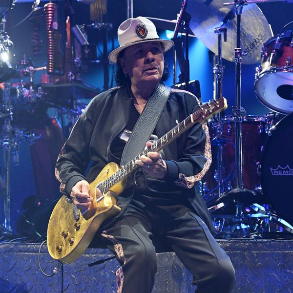 Carlos Santana tritt während der The Oneness Tour 2024 im Hard Rock Live auf.