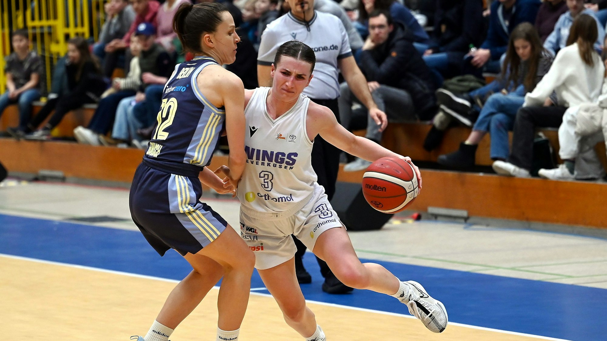 01.02.2025, Basketball-Wings Leverkusen-Alba Berlin
rechts: Nicole Scales (Wings)
Foto: Uli Herhaus