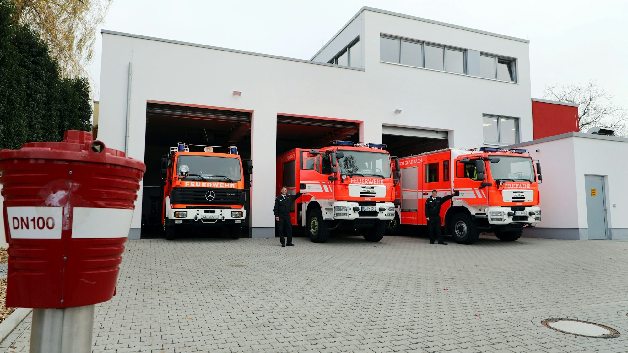 Das Foto zeigt das Feuerwehrhaus in Herkenrath