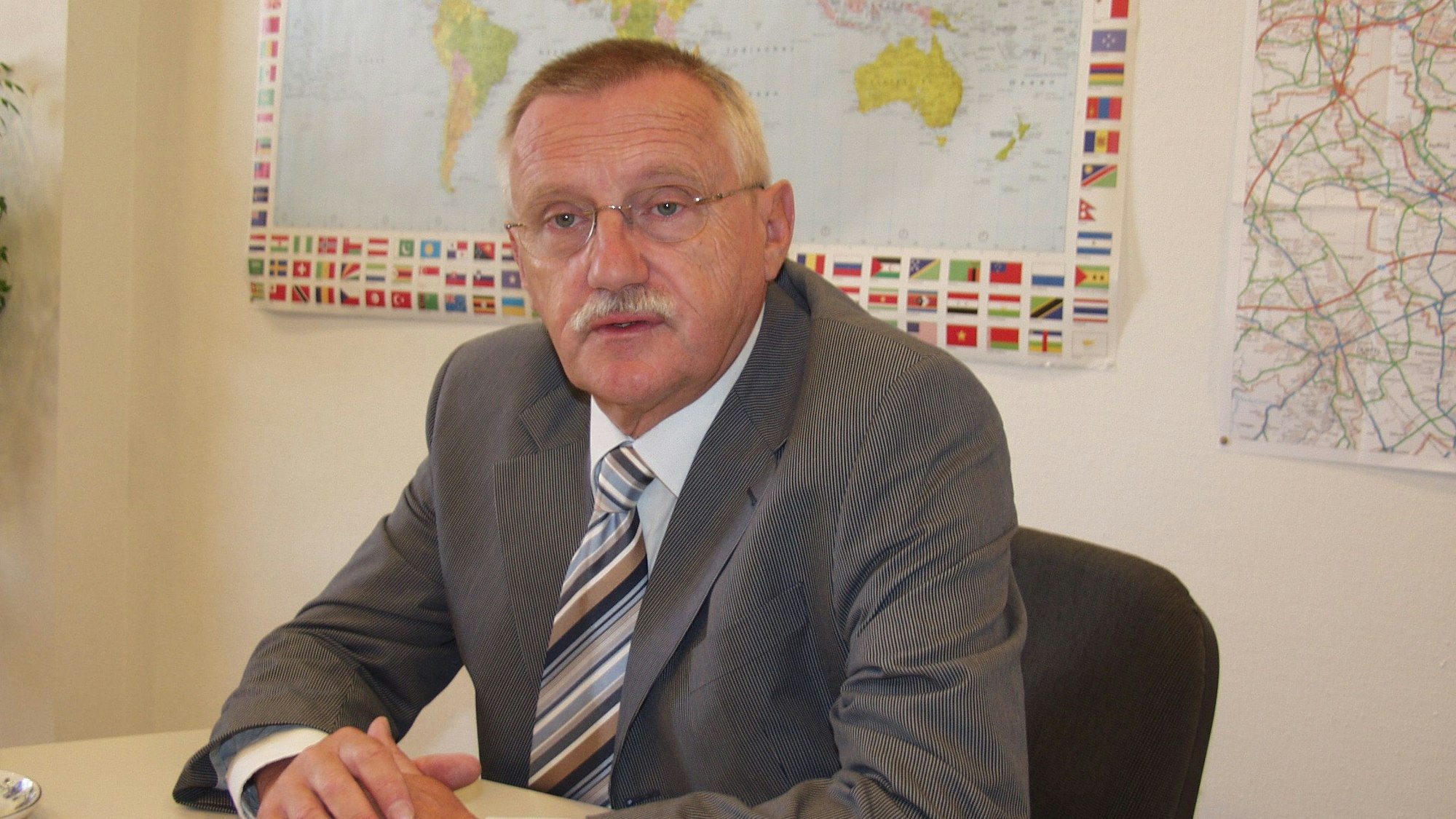 Edgar Moron war SPD-Fraktionsvorsitzender im Landtag von 2000 bis 2005 und Landtagsvizepräsident 2005 bis 2010.