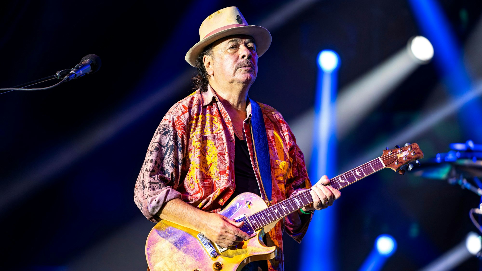 Carlos Santana