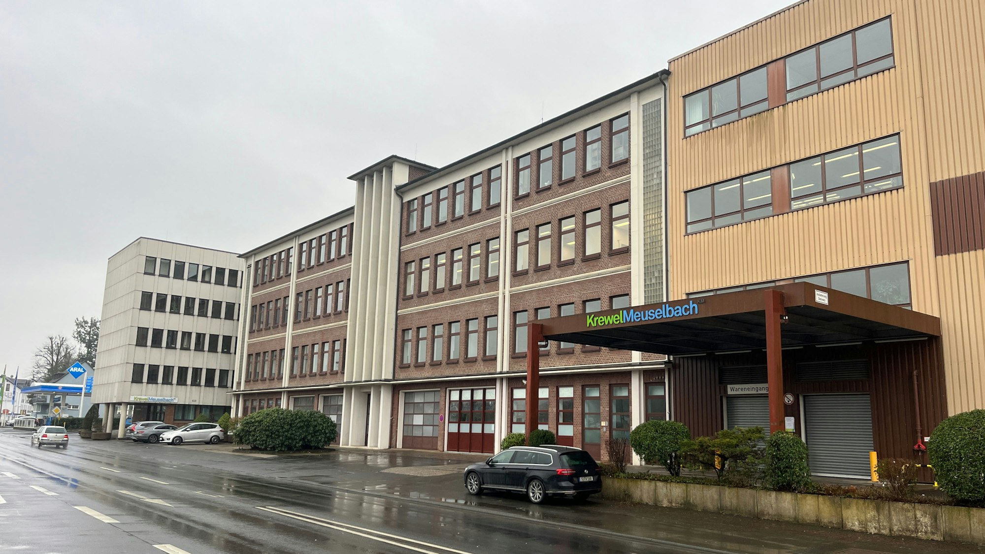 Krewel-Meuselbach in Eitorf wird schließen, noch arbeiten die Menschen dort.