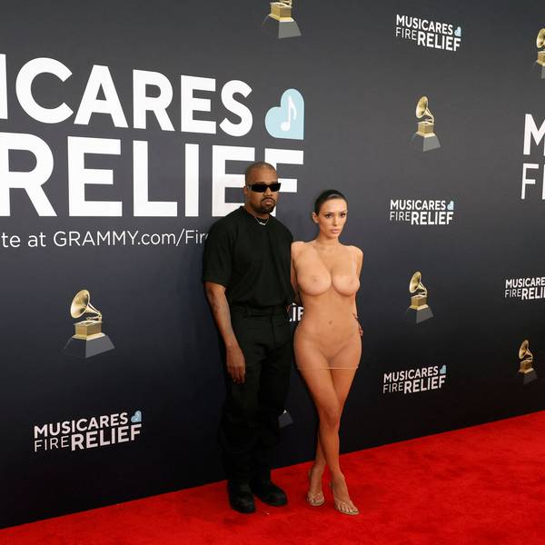 Kanye West und Bianca Censori kommen zur 67. Grammy-Verleihung.