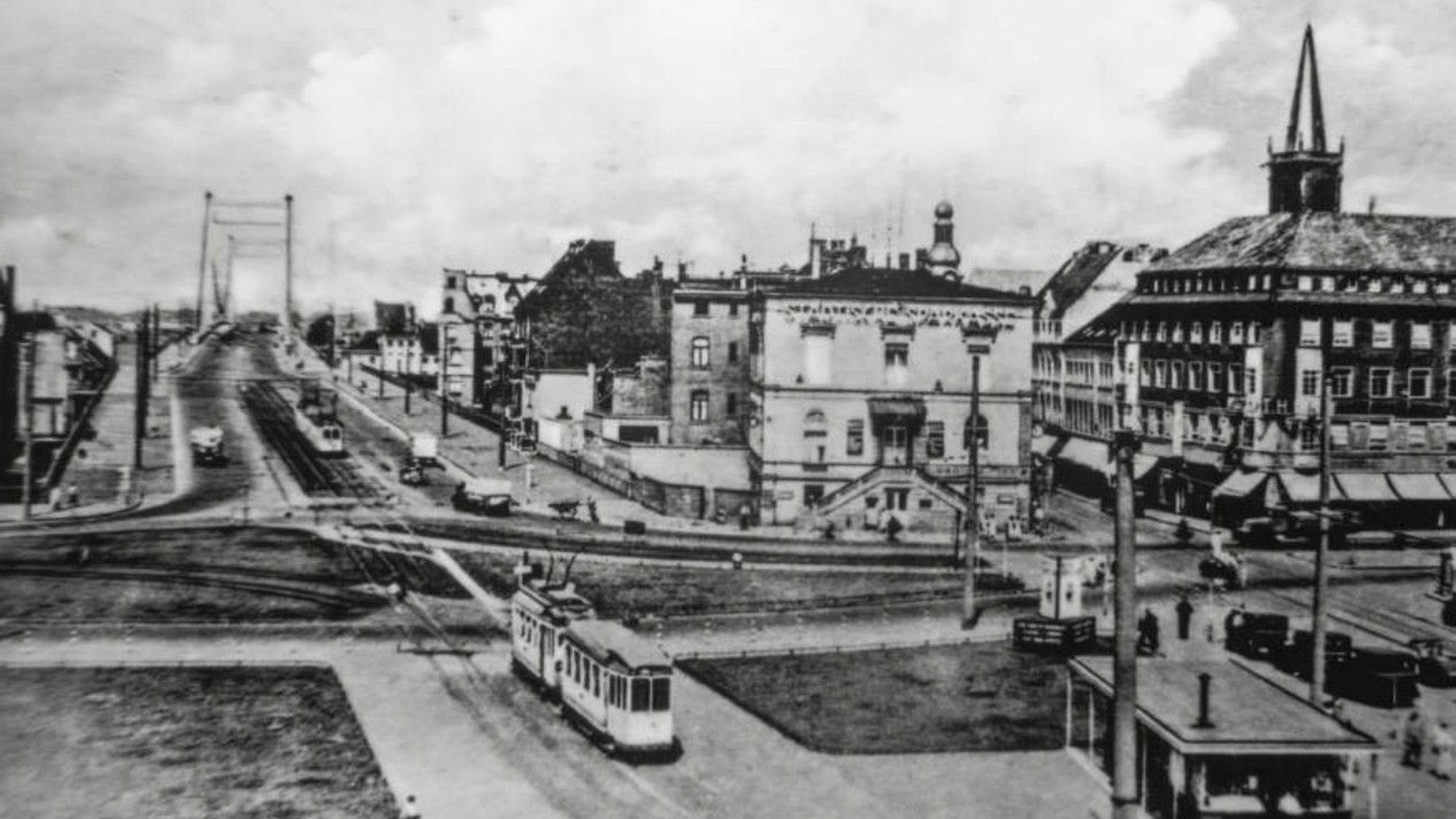 Wiener Platz vor Zerstörung