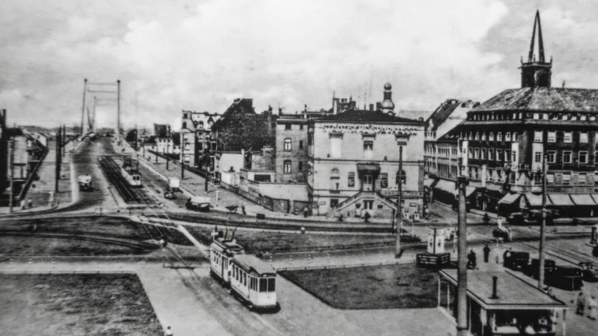 Wiener Platz vor Zerstörung