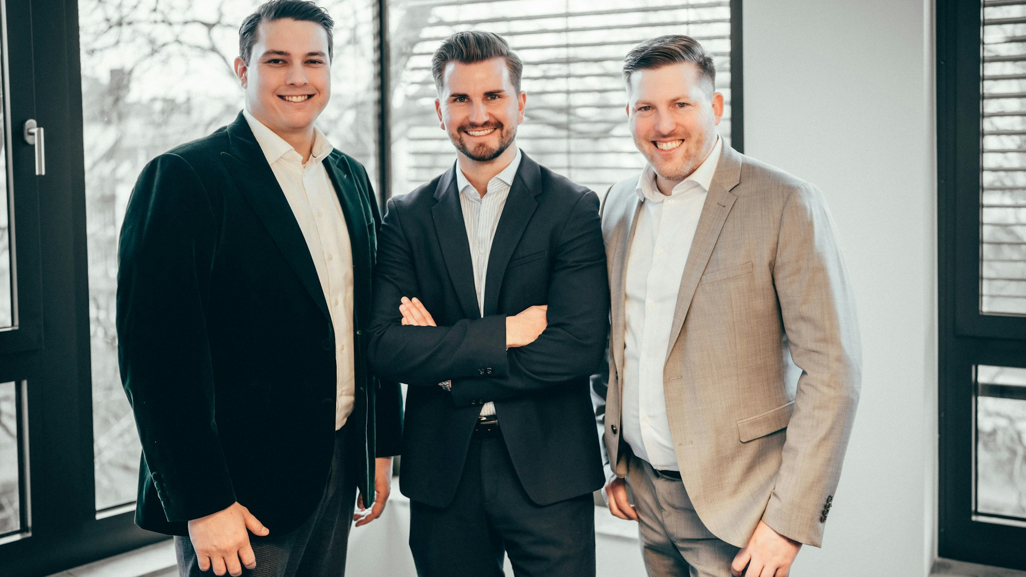 Das Management der Aufinity Group: Finanzchef Markus Wolf mit den beiden Gründern Lasse Diener und Ulrich Schmidt.