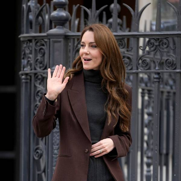 Die britische Prinzessin Kate von Wales kommt in die National Portrait Gallery, um mit einer Gruppe von vier- und fünfjährigen Schulkindern ein neues Projekt des Royal Foundation Centre for Early Childhood zur Förderung von Kleinkindern vorzustellen.