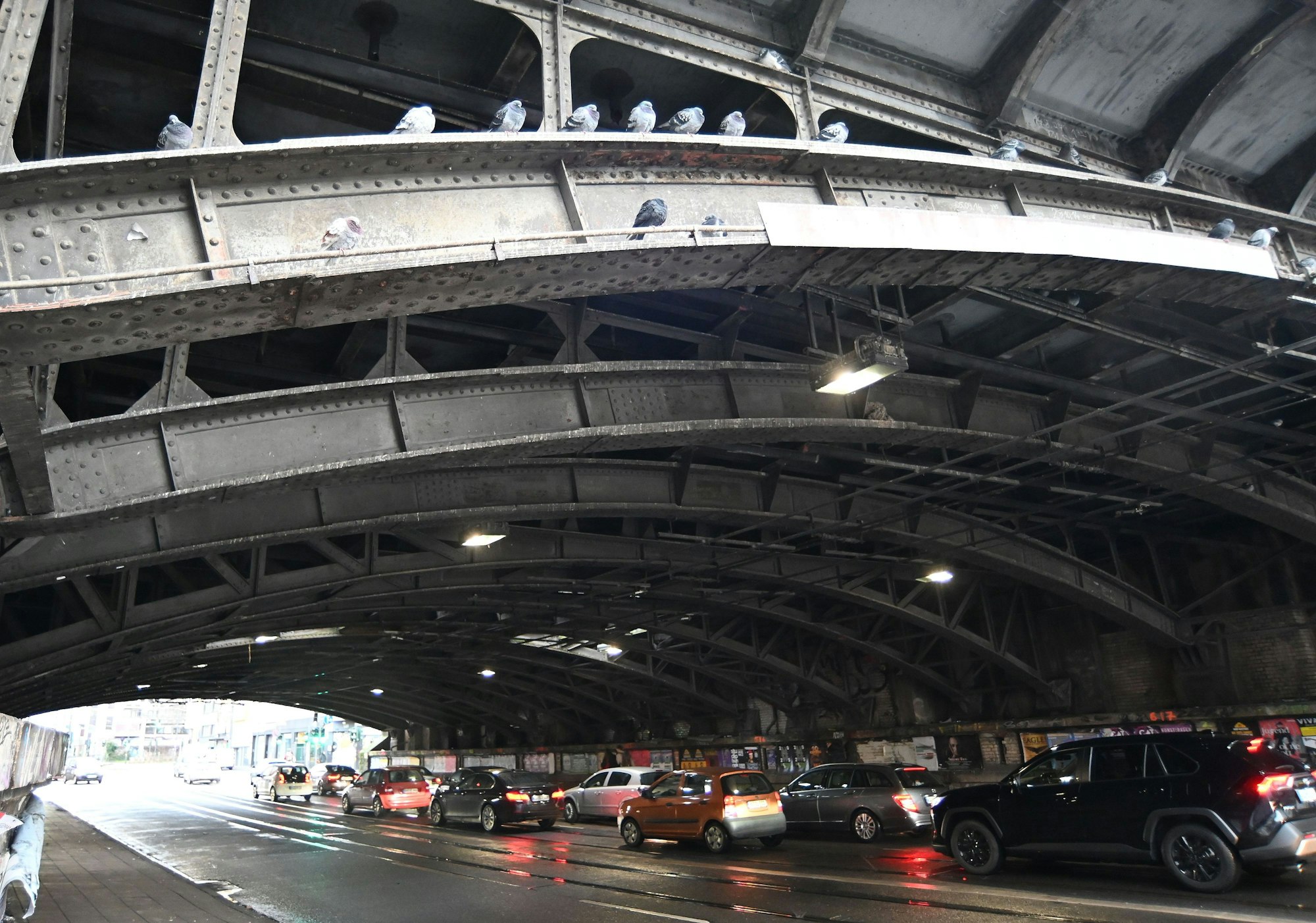 24.01.2025 Köln. Der Bahnübergang auf der Luxemburger Straße. Foto: Alexander Schwaiger