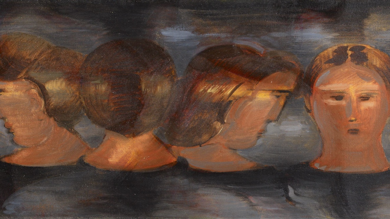 Vier Köpfe von Frauen nebeneinander.