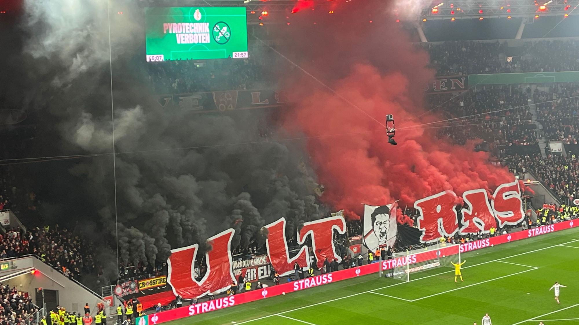 Pyrotechnik in der Bayarena