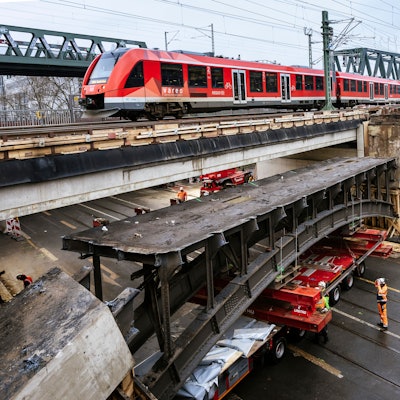 DB Netz AG, Demontage EÜ Deutz-Mülheimer Str., BW C, Köln 22.01.22 ©Smilla Dankert