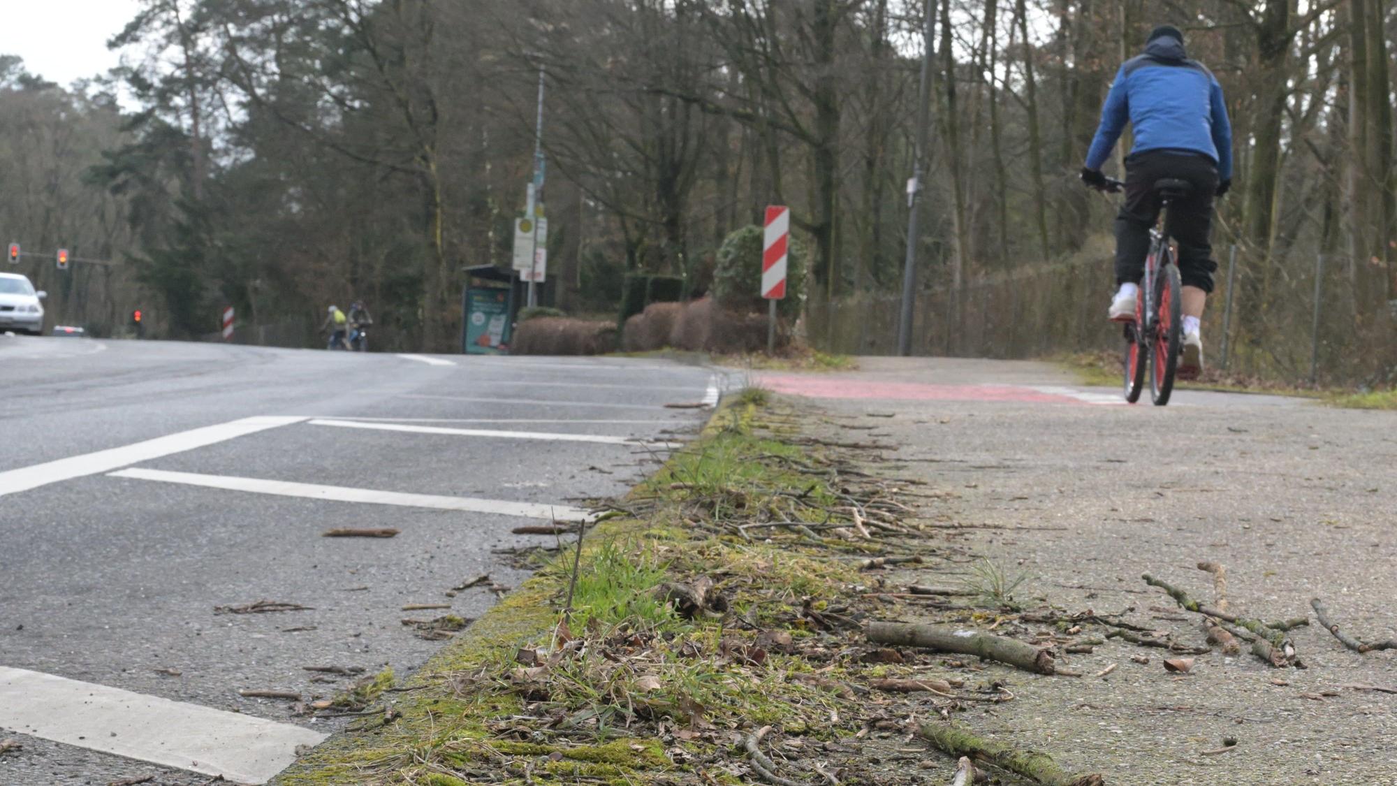 Das Foto zeigt den Radweg refrather Weg