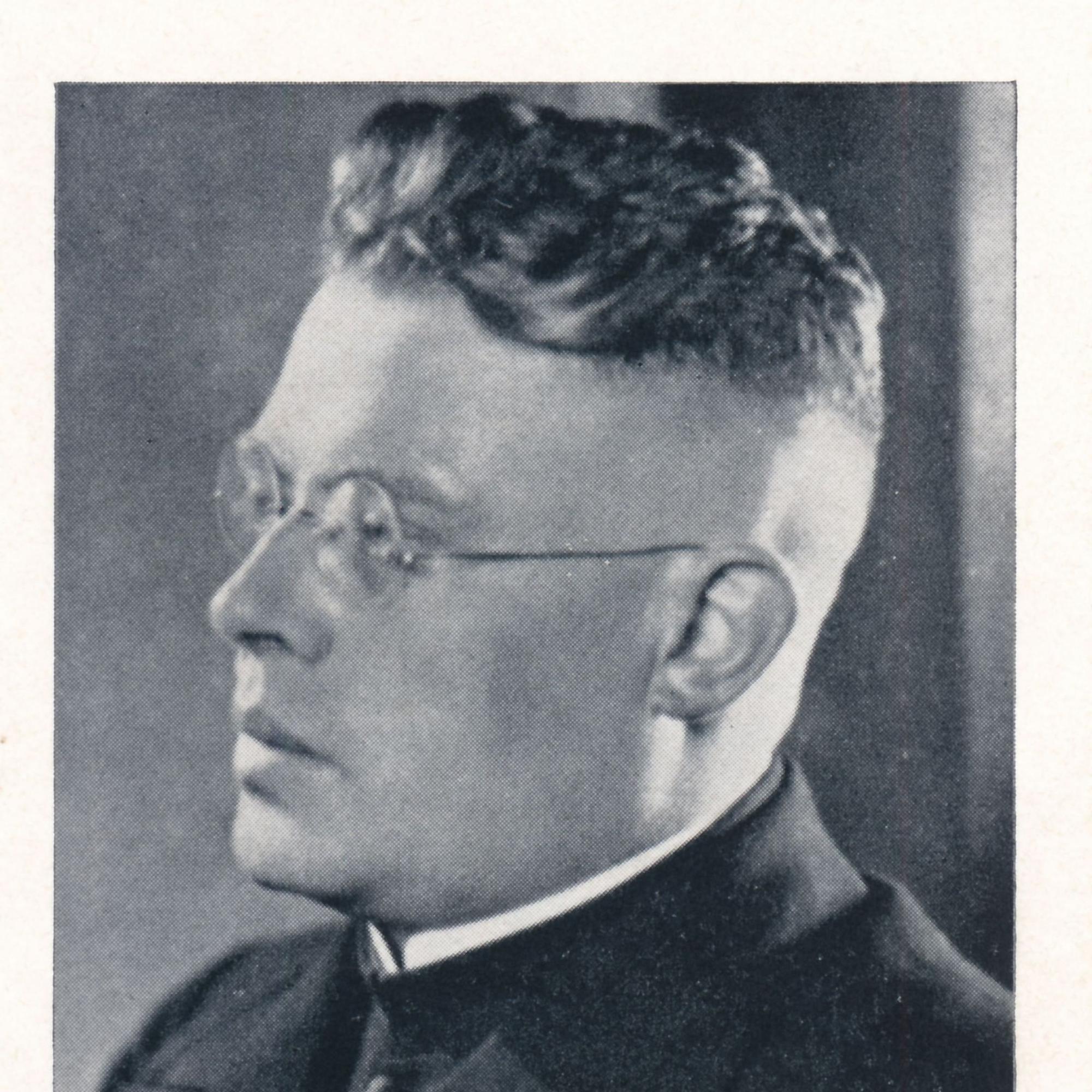 Ein Schwarz-Weiß-Porträt von Joseph Emonds.