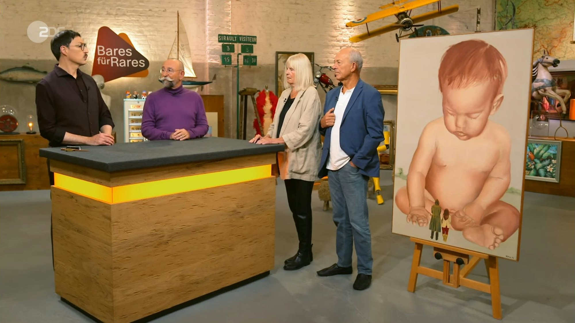 Das XXL-Baby Öl auf Leinwand sorgte bei Bares für Rares für Begeisterung