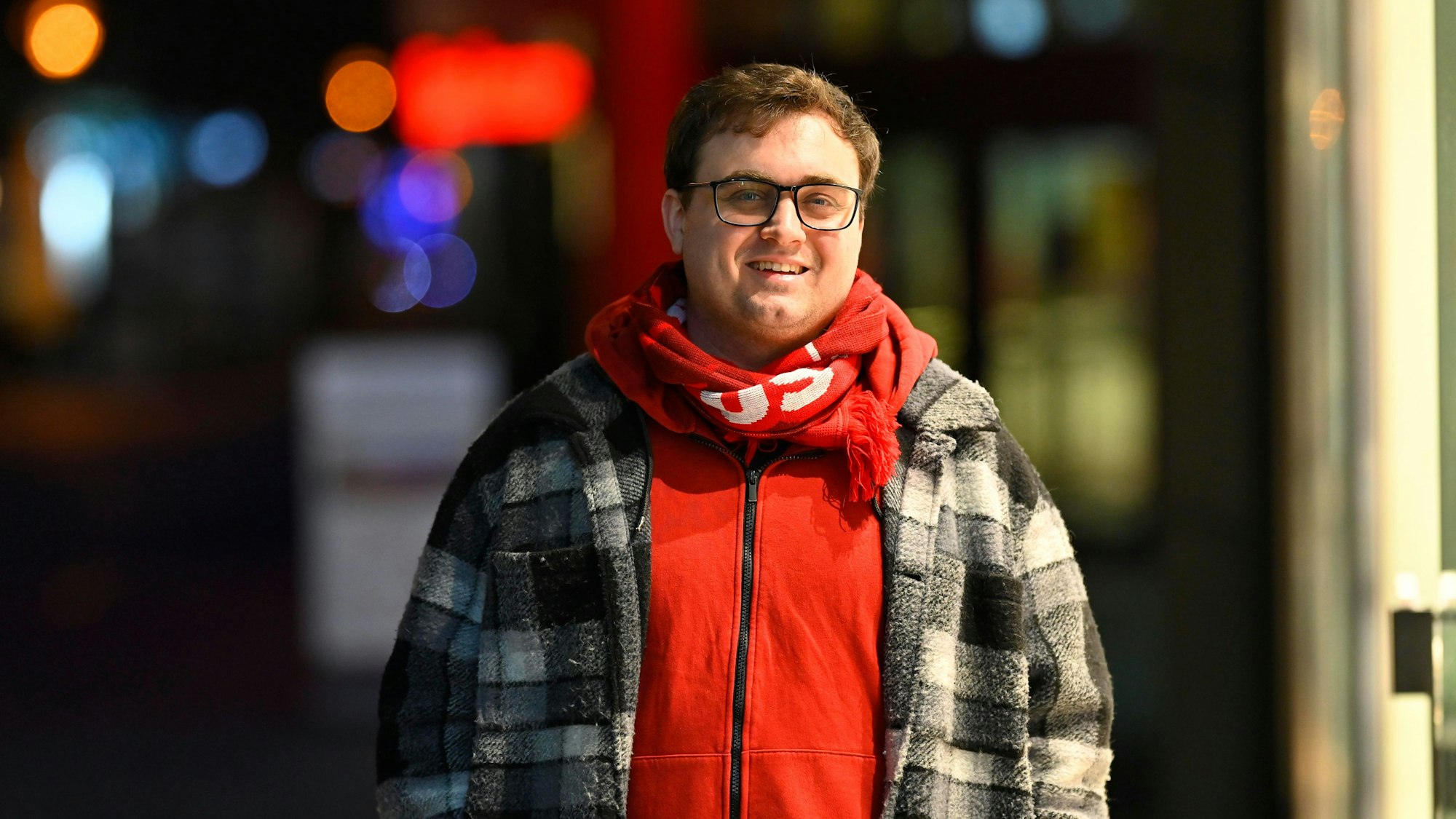 Ein Porträtfoto von Jan Köstering.