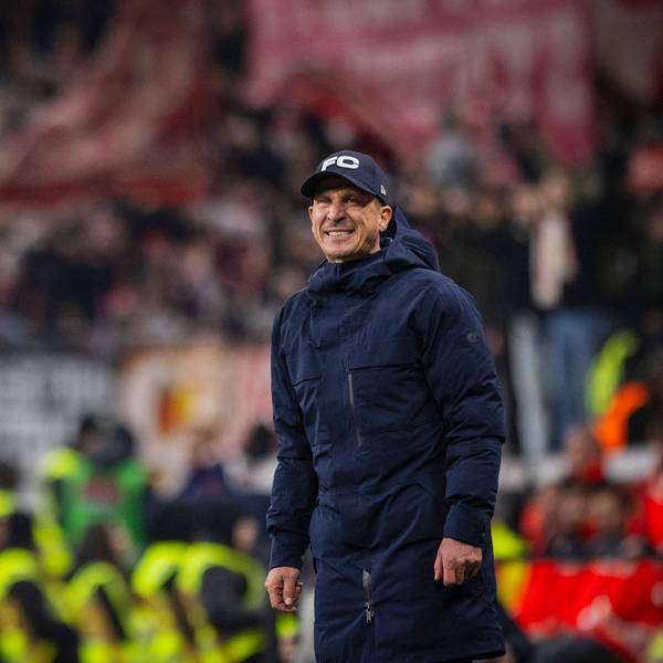 Trainer Gerhard Struber musste am Mittwoch in Leverkusen leiden – nun blickt er optimistisch auf das nächste Spiel gegen Schalke.