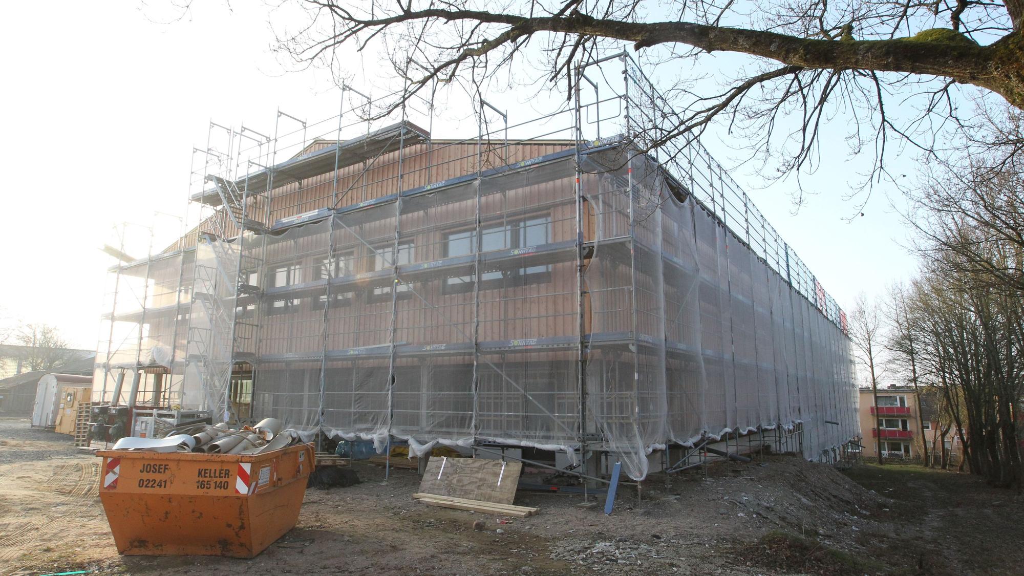 Die Einfachsporthalle im Bilduscampus in Neunkirchen wird im Frühjahr 2025 fertiggestellt.