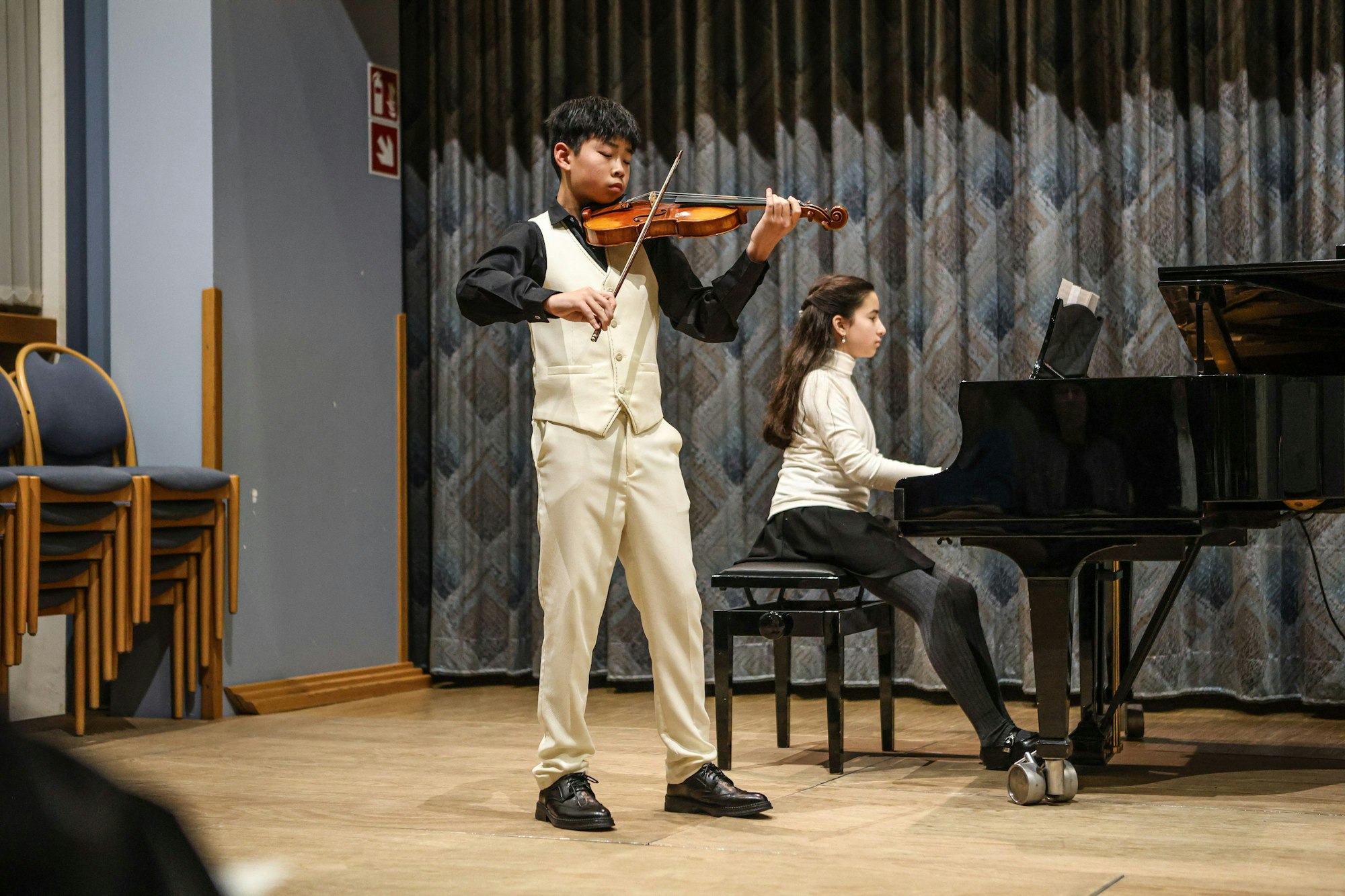 Ting Yu ist eines der Violin-Talente der Leverkusener Musikschule.