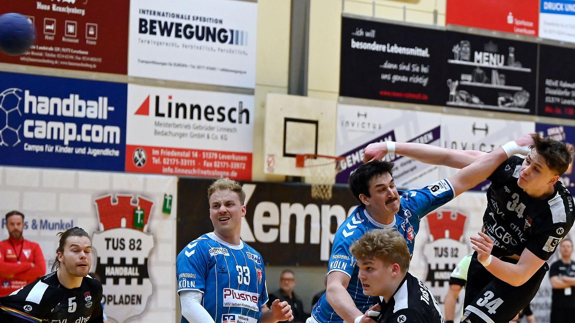 07.02.2025, Handball-TuS Opladen-Longericher SC Köln
Wurf von Maximilian Schmidt (Opladen)
Foto: Uli Herhaus