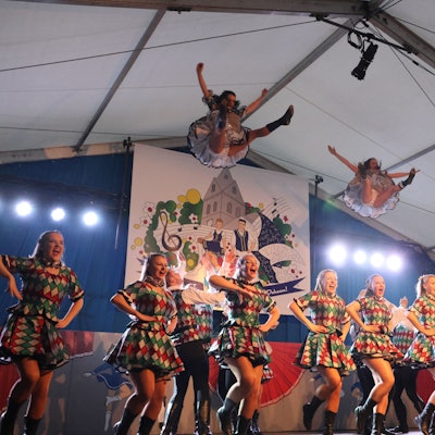 Die Kölsche Harlequins machten den Luftraum unsicher.