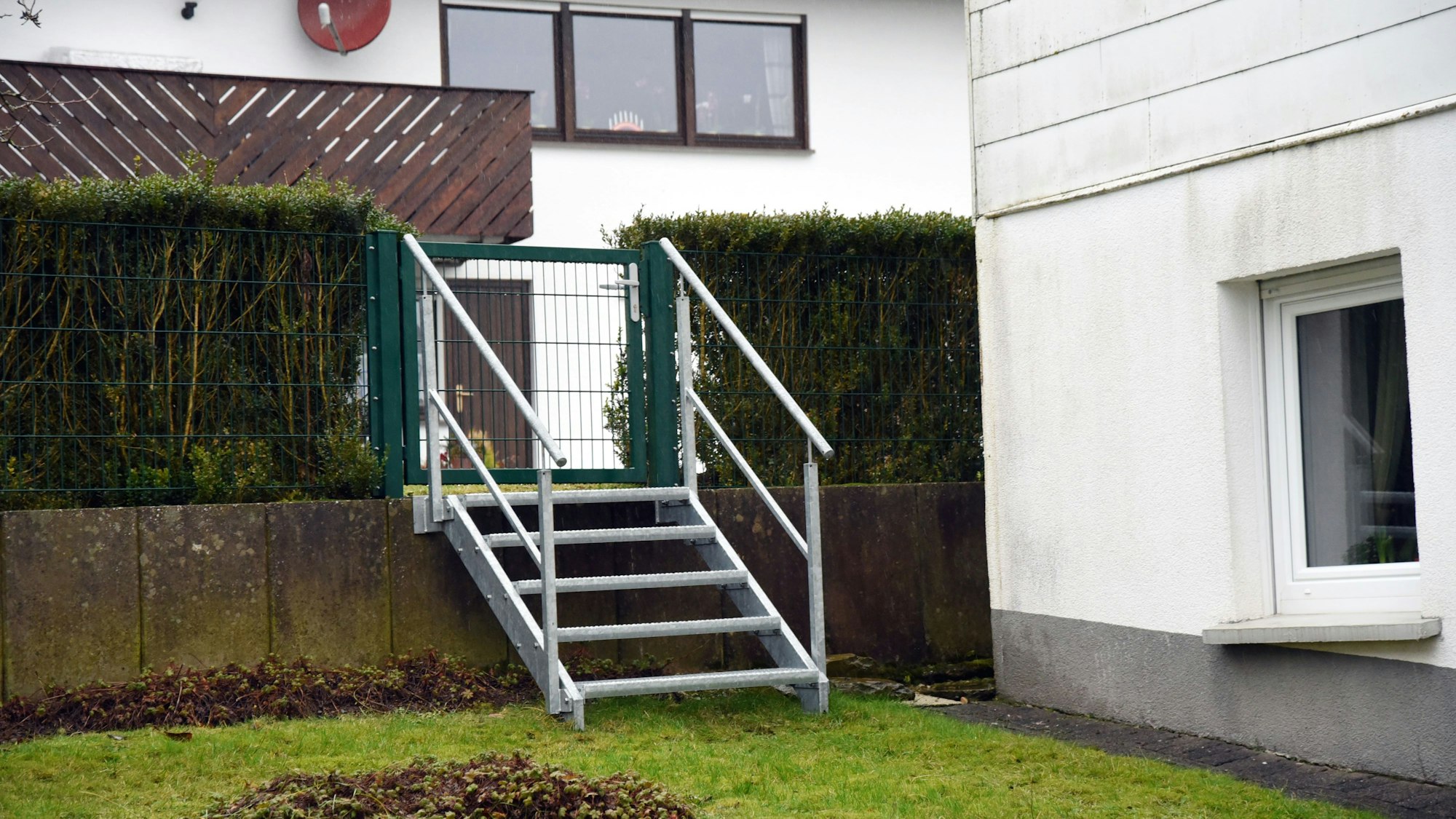 Das Haus Gartenstraße 5 ist nur über eine kleine Treppe zum Nachbargrundstück erreichbar.