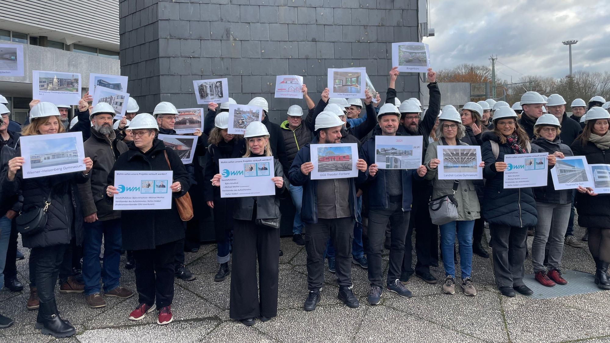 Menschen protestieren