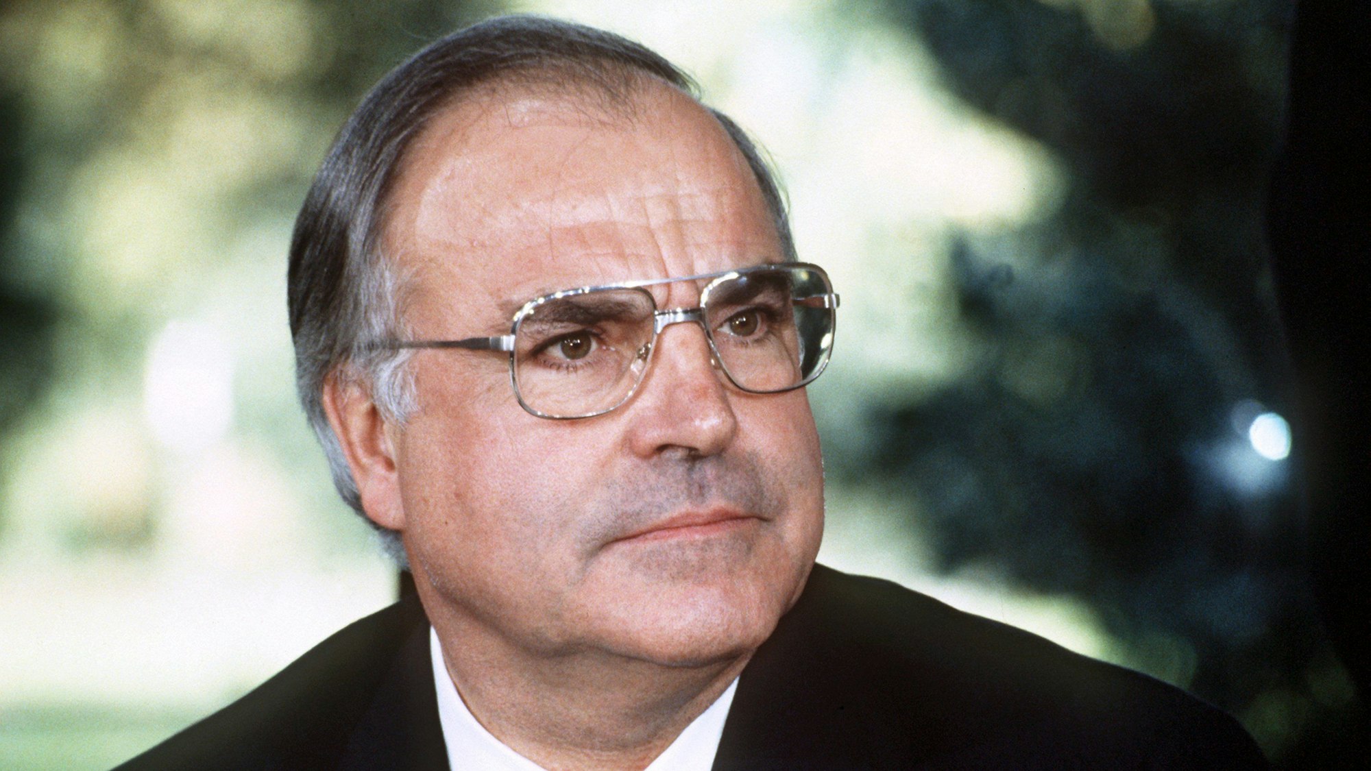 Bundeskanzler Helmut Kohl (CDU) während der Gespräche über deutsch-französische Wirtschaftsfragen im Oktober 1982.
